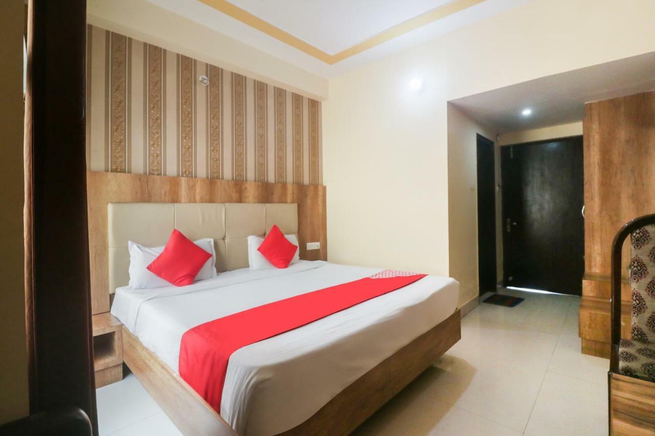 فاراناسي Oyo 48974 Hotel Shweta Residency المظهر الخارجي الصورة